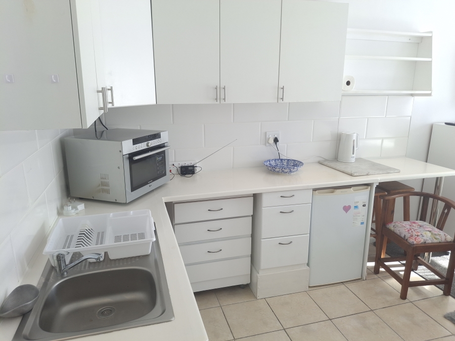 To Let 1 Bedroom Property for Rent in Fish Hoek Western Cape